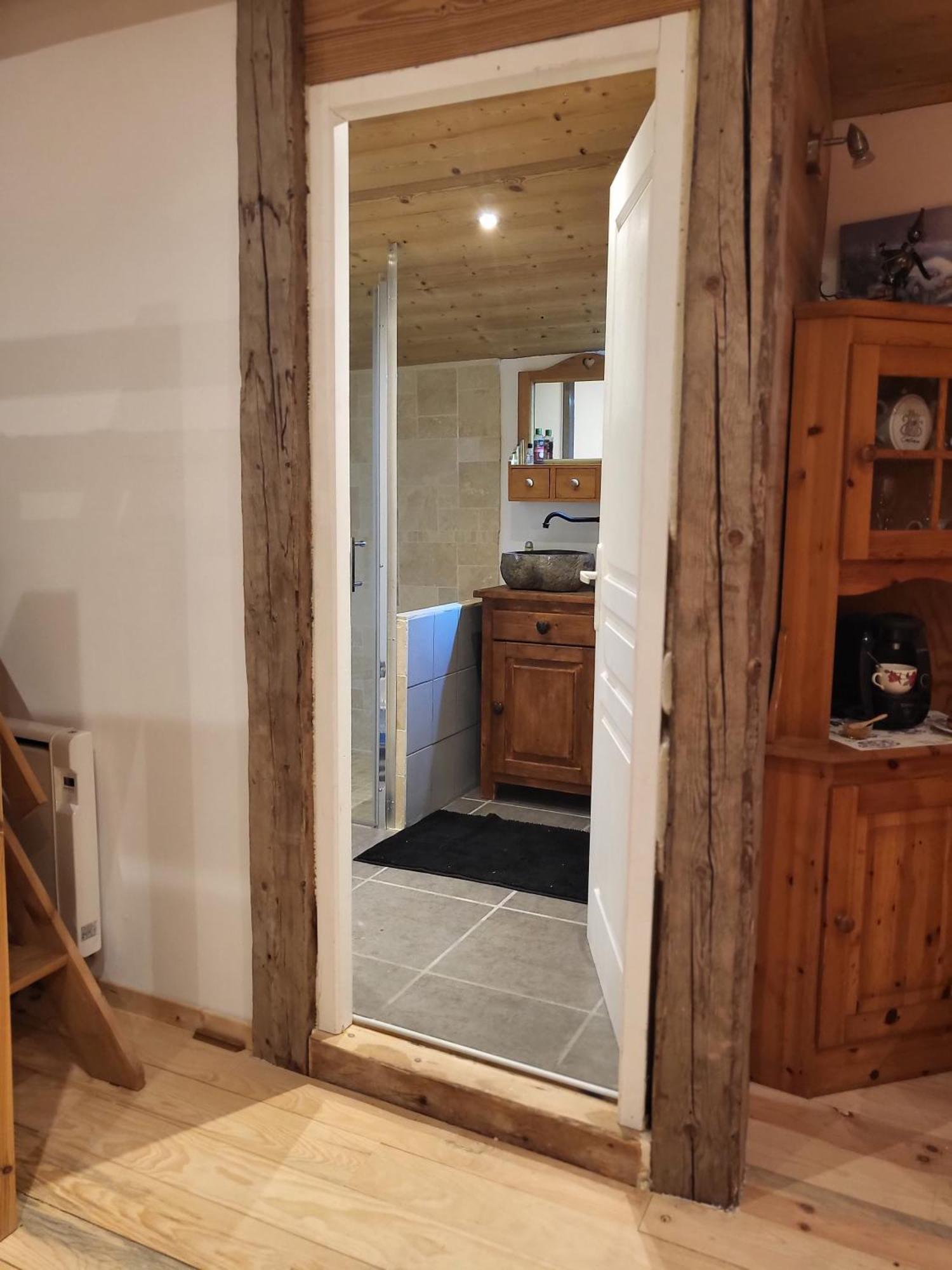 Le Nid Des Cerfs Bed & Breakfast Essert-Romand Екстериор снимка